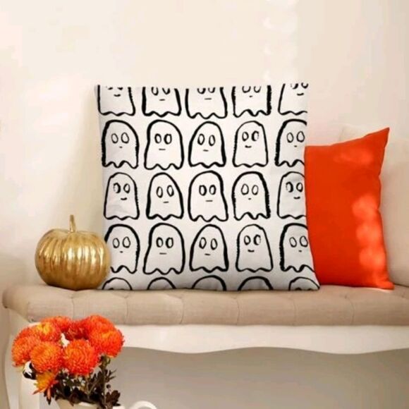 Ghost 👻 Pattern Pillow Cover - Picture 1 of 4